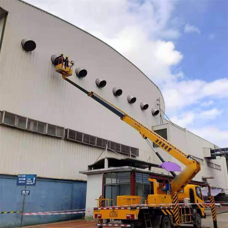 吉利高空作业车出租服务：专业广告牌安装解决方案